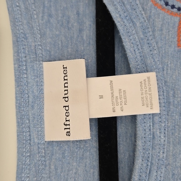 Floral Embroidered Top - Picture 2 of 3